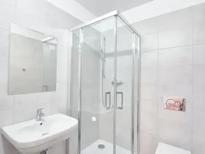 Pronájem kanceláře, Praha - Smíchov, U Demartinky, 191 m2
