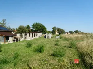 Prodej pozemku pro bydlení, Březno, Nádražní, 881 m2