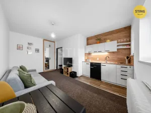 Pronájem bytu 2+kk, Vsetín, Na Kamencoch, 41 m2