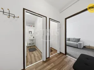 Pronájem bytu 2+kk, Vsetín, Na Kamencoch, 41 m2