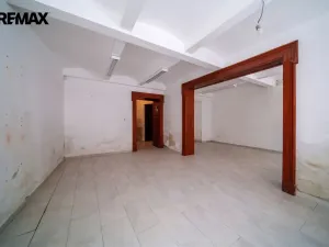 Prodej obchodního prostoru, Karlovy Vary, Moravská, 160 m2