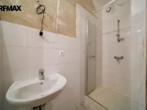 Prodej obchodního prostoru, Karlovy Vary, Moravská, 160 m2