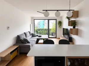 Pronájem bytu 2+kk, Praha - Nusle, Kloboučnická, 48 m2