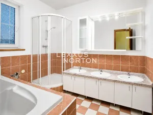 Pronájem vily, Praha - Řeporyje, Žilovská, 480 m2