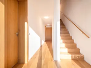 Prodej rodinného domu, Praha - Libuš, V Hrobech, 279 m2