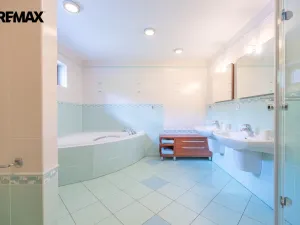 Prodej vícegeneračního domu, Děpoltovice, 325 m2