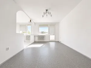 Prodej bytu 3+1, Praha - Prosek, Pískovcová, 77 m2