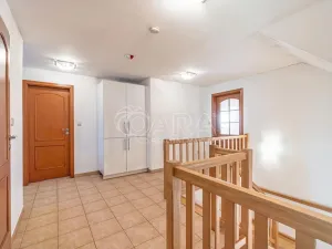 Prodej rodinného domu, Zlosyň, 209 m2