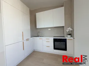 Pronájem bytu 3+kk, Pohořelice, U Kasáren, 69 m2