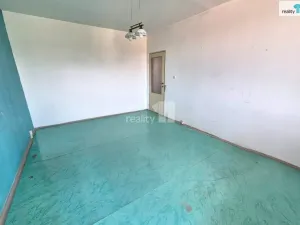Prodej bytu 3+1, Cheb, Lomená, 64 m2