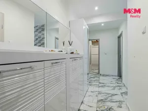 Prodej bytu 2+1, Karviná - Mizerov, tř. 17. listopadu, 57 m2