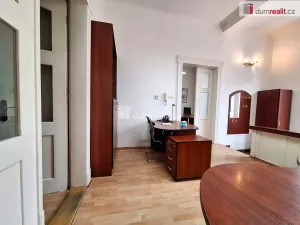 Pronájem kanceláře, Praha - Bubeneč, Bubenečská, 51 m2