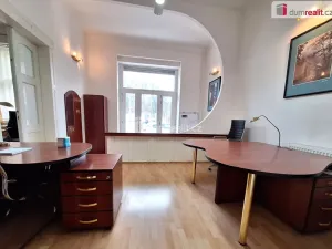 Pronájem kanceláře, Praha - Bubeneč, Bubenečská, 51 m2