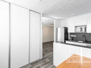 Pronájem bytu 3+1, Praha - Kobylisy, Taussigova, 67 m2