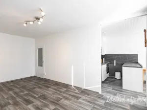 Pronájem bytu 3+1, Praha - Kobylisy, Taussigova, 67 m2