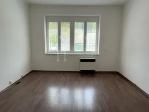 Pronájem bytu 1+kk, Praha - Vokovice, Africká, 31 m2