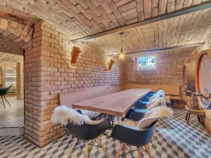 Pronájem obchodního prostoru, Chrudim, V Hliníkách, 171 m2