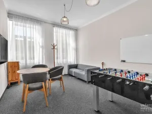 Pronájem obchodního prostoru, Chrudim, V Hliníkách, 171 m2