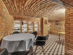 Pronájem obchodního prostoru, Chrudim, V Hliníkách, 171 m2