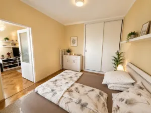 Prodej bytu 2+kk, Praha - Holešovice, U městských domů, 49 m2