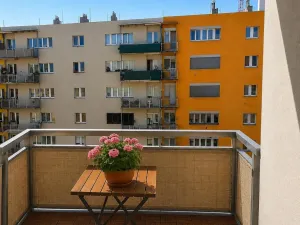 Prodej bytu 2+kk, Praha - Holešovice, U městských domů, 49 m2