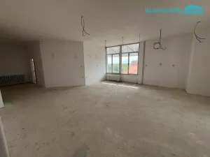 Pronájem obchodního prostoru, Mariánské Lázně, Příčná, 90 m2