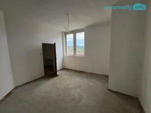 Pronájem obchodního prostoru, Mariánské Lázně, Příčná, 90 m2