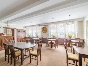Pronájem restaurace, Doksy, Komenského, 261 m2