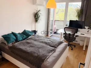 Pronájem bytu 2+kk, Praha, Třeboradická, 57 m2