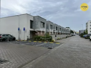 Pronájem garážového stání, Pardubice - Pardubičky, 18 m2