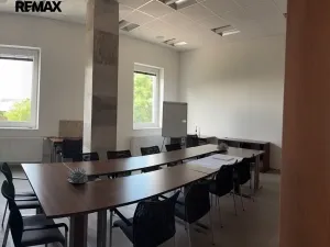 Pronájem kanceláře, Praha - Horní Počernice, Plkovská, 80 m2
