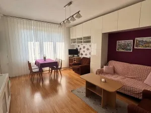 Pronájem bytu 2+1, Hradec Králové, třída SNP, 55 m2