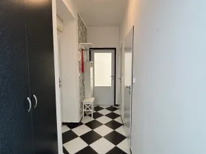 Pronájem bytu 2+1, Hradec Králové, třída SNP, 55 m2