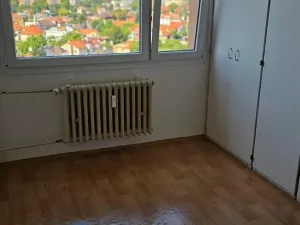 Pronájem bytu 3+1, Praha - Kobylisy, Kaňkovského, 69 m2