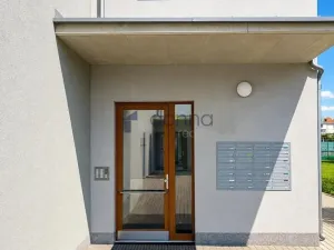 Pronájem bytu 2+kk, Praha, U Hostavického potoka, 56 m2