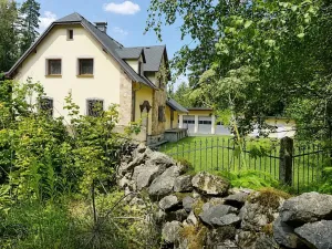 Prodej rodinného domu, Plesná, Sokolská, 200 m2