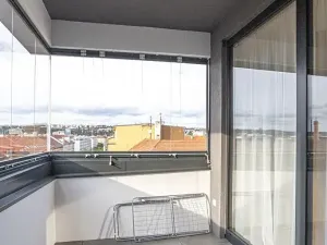 Pronájem bytu 2+kk, Praha - Holešovice, Osadní, 62 m2