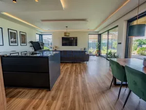 Prodej rodinného domu, Dynín, 219 m2