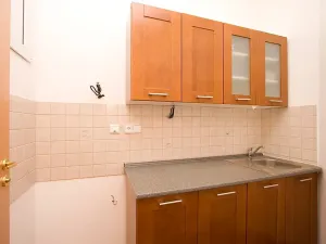 Pronájem kanceláře, Praha - Vysočany, Lisabonská, 53 m2