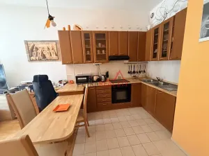 Prodej bytu 1+kk, Praha - Vokovice, Irská, 40 m2