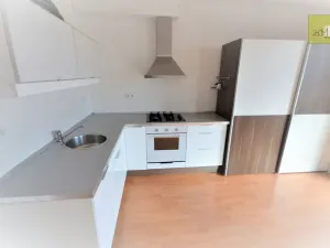 Pronájem bytu 1+kk, Praha - Stodůlky, Před rybníkem, 42 m2