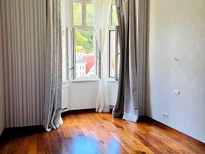 Prodej bytu 2+1, Karlovy Vary, Divadelní náměstí, 90 m2