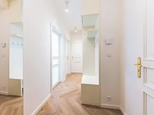 Pronájem bytu 2+kk, Praha - Vinohrady, Sázavská, 43 m2