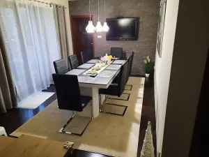 Prodej rodinného domu, Neumětely, V Chaloupkách, 230 m2