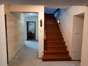 Prodej rodinného domu, Neumětely, V Chaloupkách, 230 m2