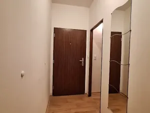 Pronájem bytu 1+kk, Praha - Strašnice, Černokostelecká, 33 m2