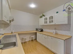 Pronájem bytu 2+1, Praha - Staré Město, Betlémské náměstí, 75 m2