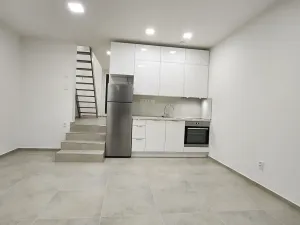 Pronájem bytu 2+kk, Zlín, K Luhám, 47 m2
