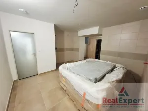 Pronájem obchodního prostoru, Praha - Vinohrady, Máchova, 70 m2