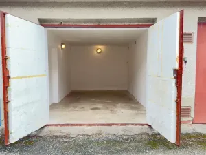 Pronájem garáže, Třebíč, Kubišova, 19 m2